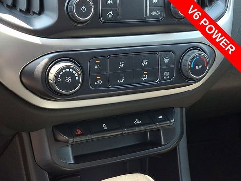 Used 2019 Chevrolet Colorado LT w/ LT Convenience Package RWD image 15