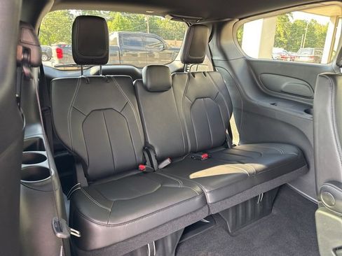 New 2026 Chrysler Pacifica Select image 45