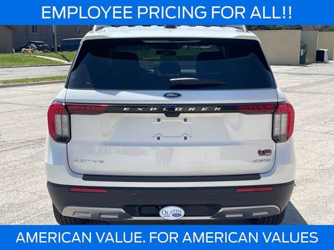 New 2026 Ford Explorer Active w/ Active Comfort Package AWD/4WD image 4
