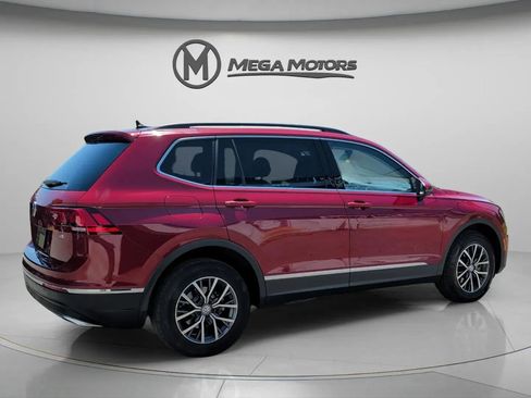 Used 2020 Volkswagen Tiguan SE w/ Panoramic Sunroof Package FWD image 8