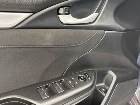 Used 2018 Honda Civic EX image 17