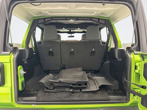 Used 2025 Jeep Wrangler Unlimited Sport image 18