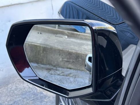 Used 2022 Cadillac Escalade ESV Sport Platinum image 15