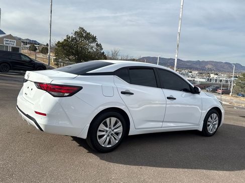 Used 2024 Nissan Sentra S image 7