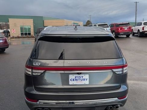 Used 2020 Lincoln Aviator Reserve w/ Equipment Group 201A image 9