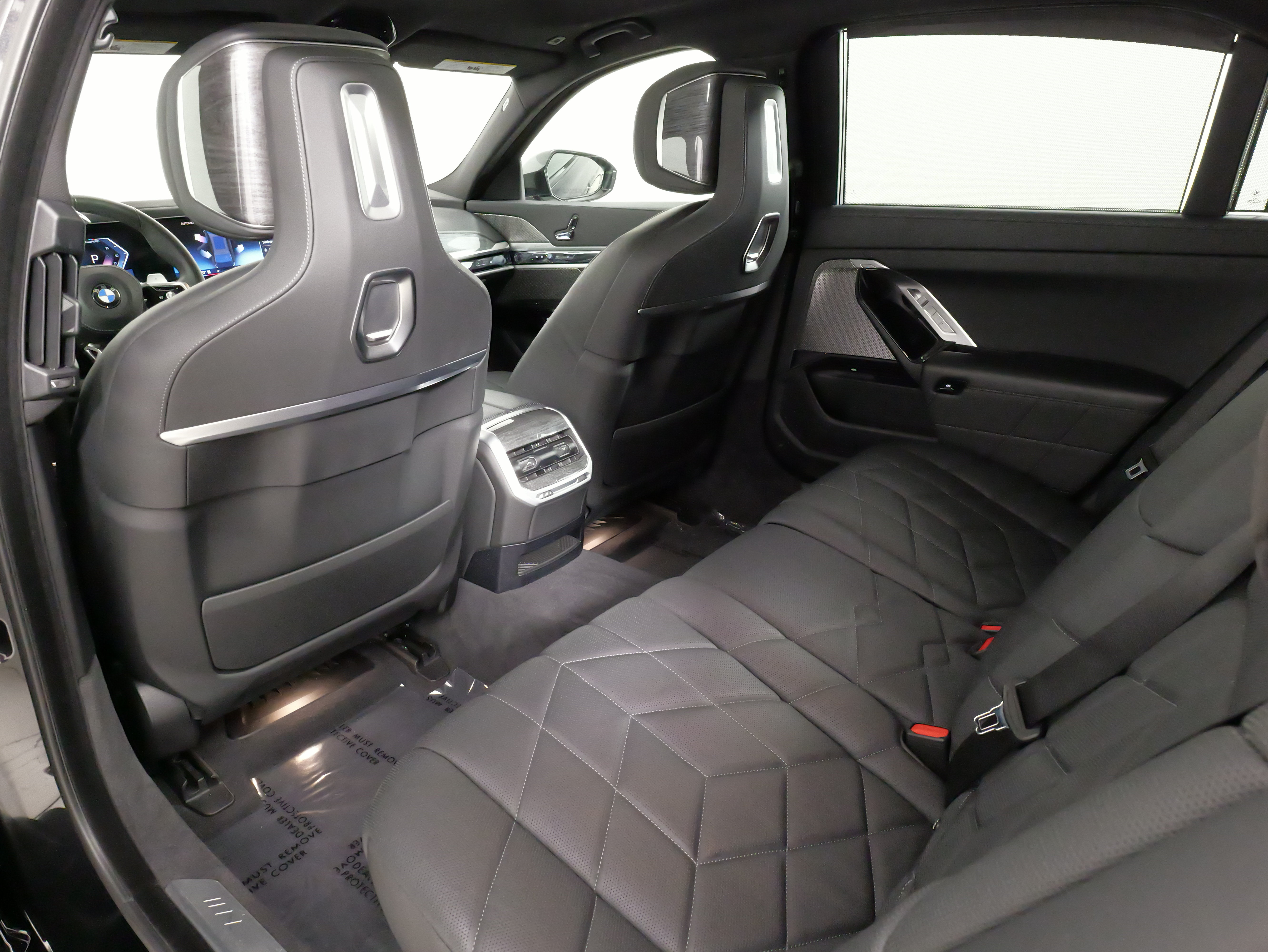 Used 2023 BMW 740i w/ Executive Package RWD image 37