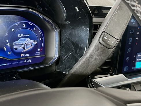 Used 2023 Chevrolet Silverado 1500 LT AWD/4WD image 24