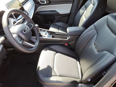 New 2026 Jeep Compass Limited image 16