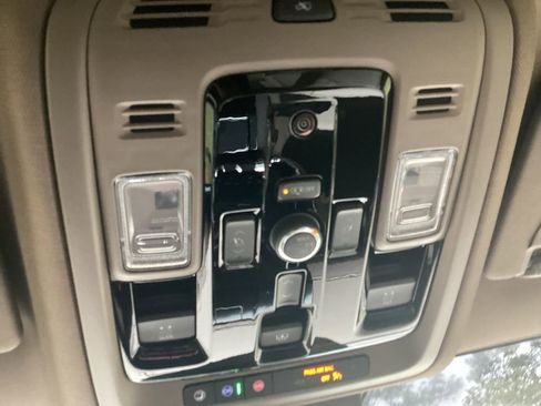 New 2026 GMC Yukon XL Denali w/ Advanced Technology Package RWD image 24