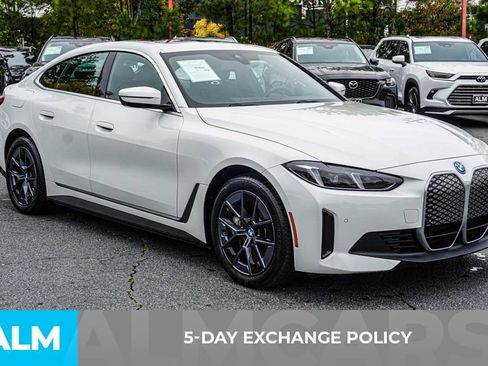 Used 2025 BMW i4 eDrive40 image 4