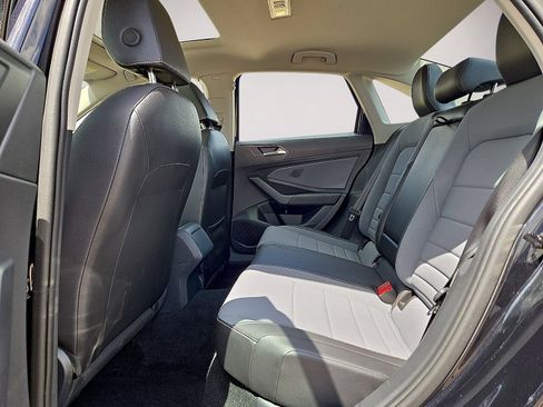 Used 2025 Volkswagen Jetta SE FWD image 14