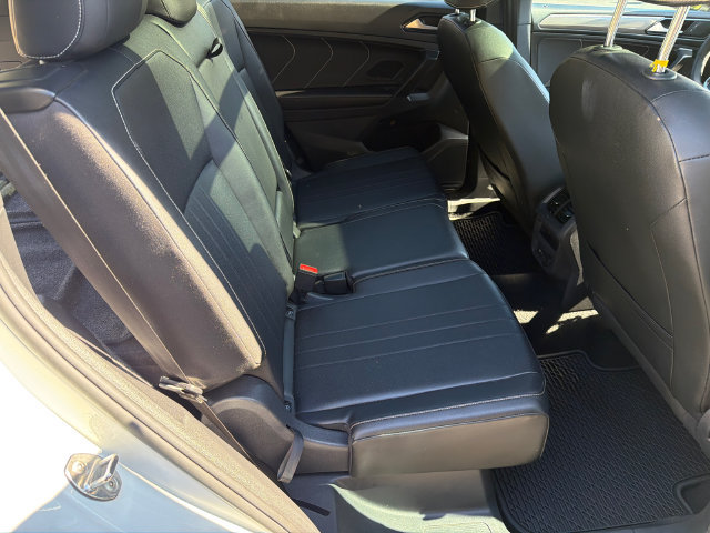 Used 2022 Volkswagen Tiguan SE R-Line FWD image 17