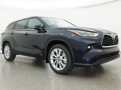 New 2026 Toyota Highlander Limited AWD/4WD image 11