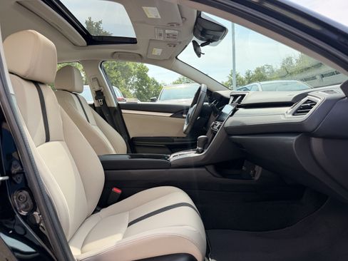 Used 2018 Honda Civic EX image 15