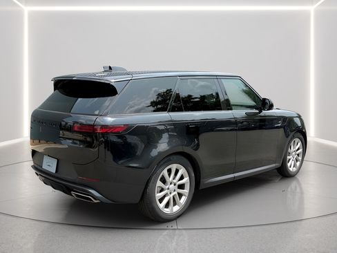Certified 2025 Land Rover Range Rover Sport SE AWD/4WD image 5