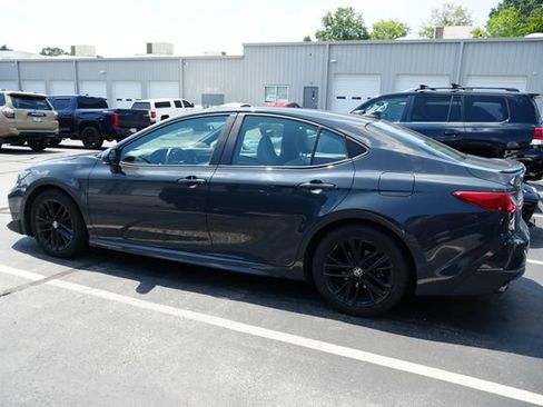 Used 2025 Toyota Camry SE FWD image 8