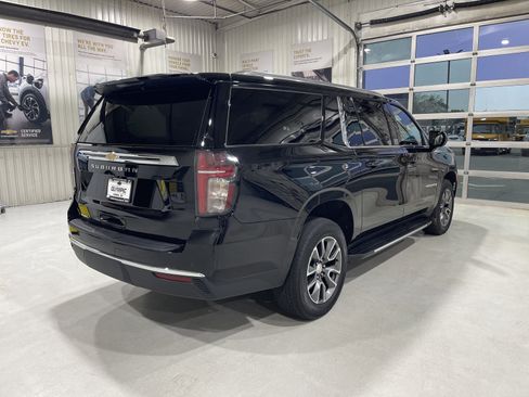 Used 2023 Chevrolet Suburban LS AWD/4WD image 8