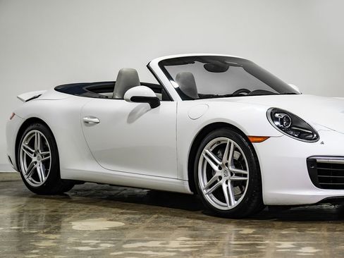 Used 2017 Porsche 911 Carrera image 8
