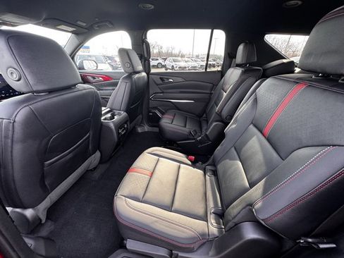 Used 2025 Chevrolet Traverse RS w/ LPO, Floor Liner Package image 6