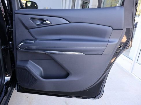 New 2026 Chevrolet Traverse LT w/ Driver Confidence Package FWD image 29