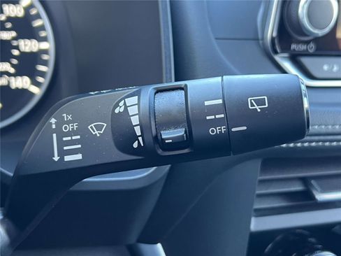 Certified 2023 Nissan Rogue SV image 29