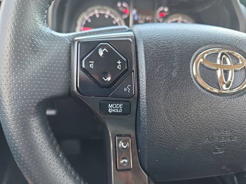 Used 2022 Toyota 4Runner TRD Off-Road AWD/4WD image 20