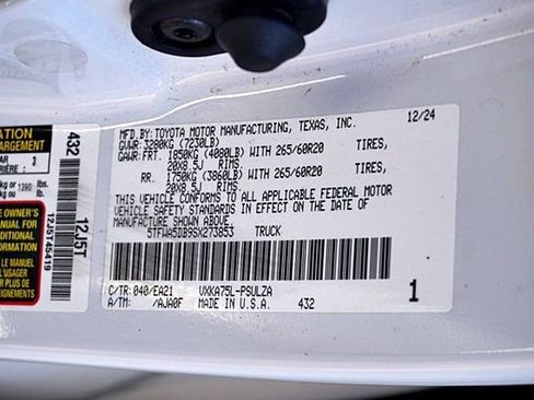 Used 2025 Toyota Tundra Limited w/ TRD Off-Road Package image 36