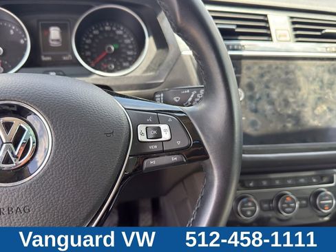 Used 2019 Volkswagen Tiguan SE w/ Panoramic Sunroof Package FWD image 18