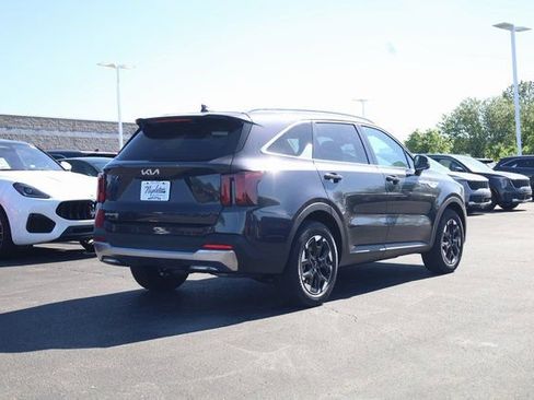 New 2025 Kia Sorento S w/ Panoramic Sunroof Package image 6