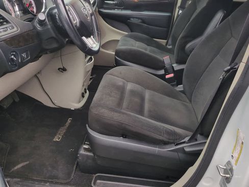 Used 2016 Dodge Grand Caravan SE w/ Quick Order Package 29E SE image 15