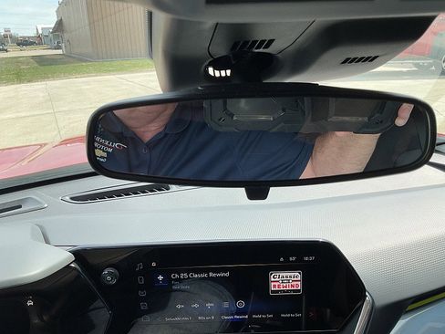 New 2026 Chevrolet Trax LT FWD image 25