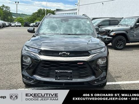 Used 2023 Chevrolet TrailBlazer RS w/ Sun and Liftgate Package AWD/4WD image 3
