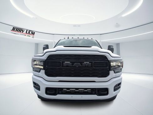 Used 2023 RAM 2500 Limited image 8