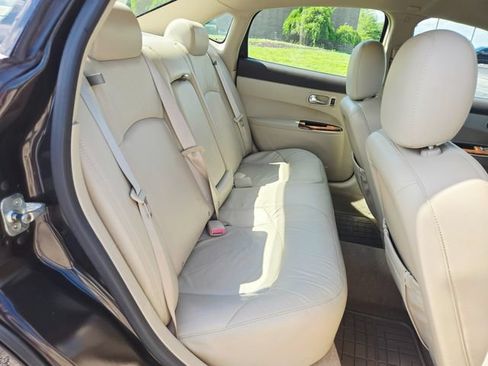 Used 2009 Buick LaCrosse CXL w/ Driver Confidence Package FWD image 16
