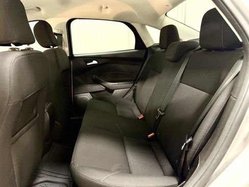 Used 2016 Ford Focus SE FWD image 15