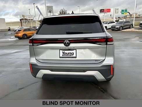 New 2026 Volkswagen Tiguan SE image 4