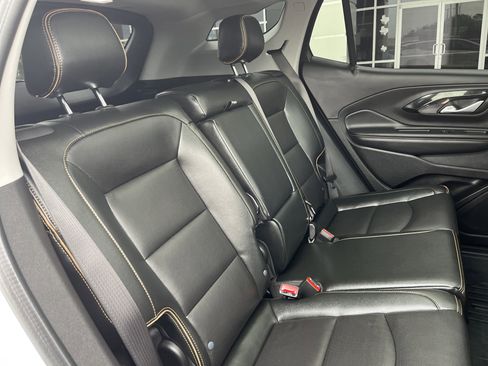 Used 2024 GMC Terrain AT4 w/ Infotainment Package II image 19