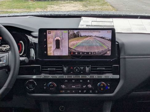 New 2026 Nissan Pathfinder Platinum FWD image 17
