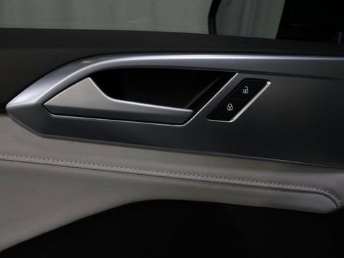 New 2026 Volkswagen Taos SE AWD/4WD image 9