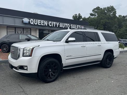 Used 2016 GMC Yukon XL Denali w/ Open Road Package AWD/4WD image 2