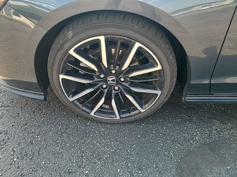 Used 2023 Honda Accord Touring image 10