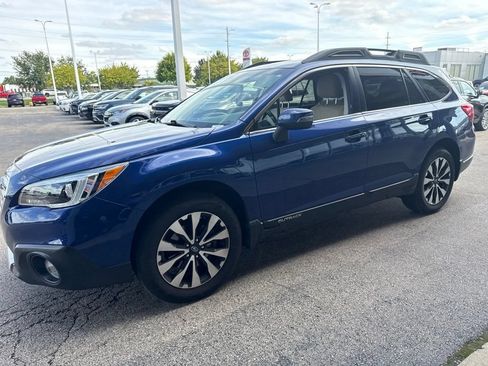 Used 2016 Subaru Outback 2.5i Limited AWD/4WD image 10