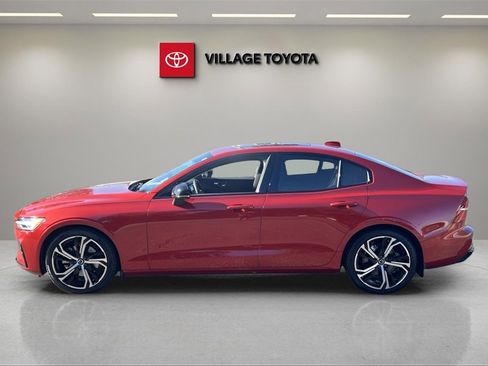 Used 2024 Volvo S60 B5 Plus w/ Climate Package image 2
