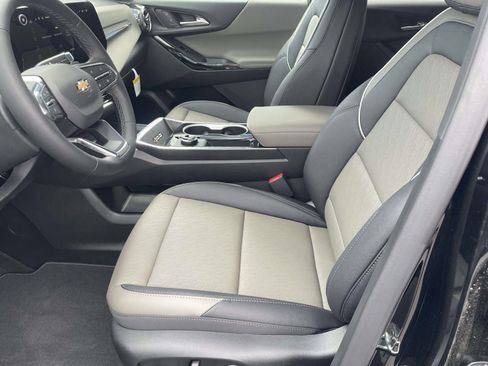 New 2026 Chevrolet Equinox LT w/ Convenience Package II image 11