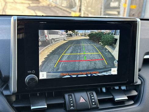 Used 2023 Toyota RAV4 XLE Premium image 23