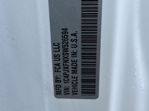 Used 2025 Jeep Wrangler Unlimited Rubicon image 26