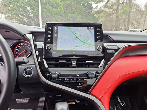 Used 2022 Toyota Camry XSE image 15