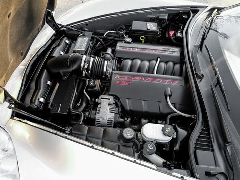 Used 2006 Chevrolet Corvette Coupe w/ Preferred Equipment Group image 44