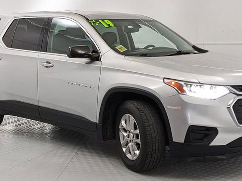 Used 2019 Chevrolet Traverse LS AWD/4WD image 1