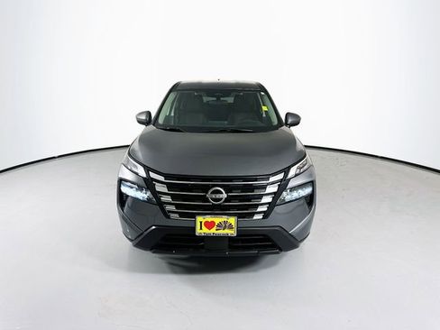 Used 2024 Nissan Rogue SV FWD image 4